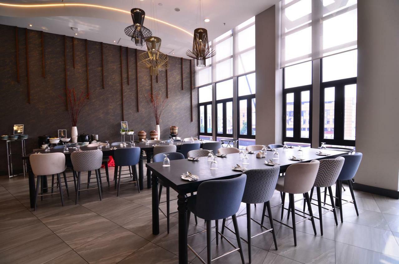 Mercure Selangor Selayang Hotel 4*