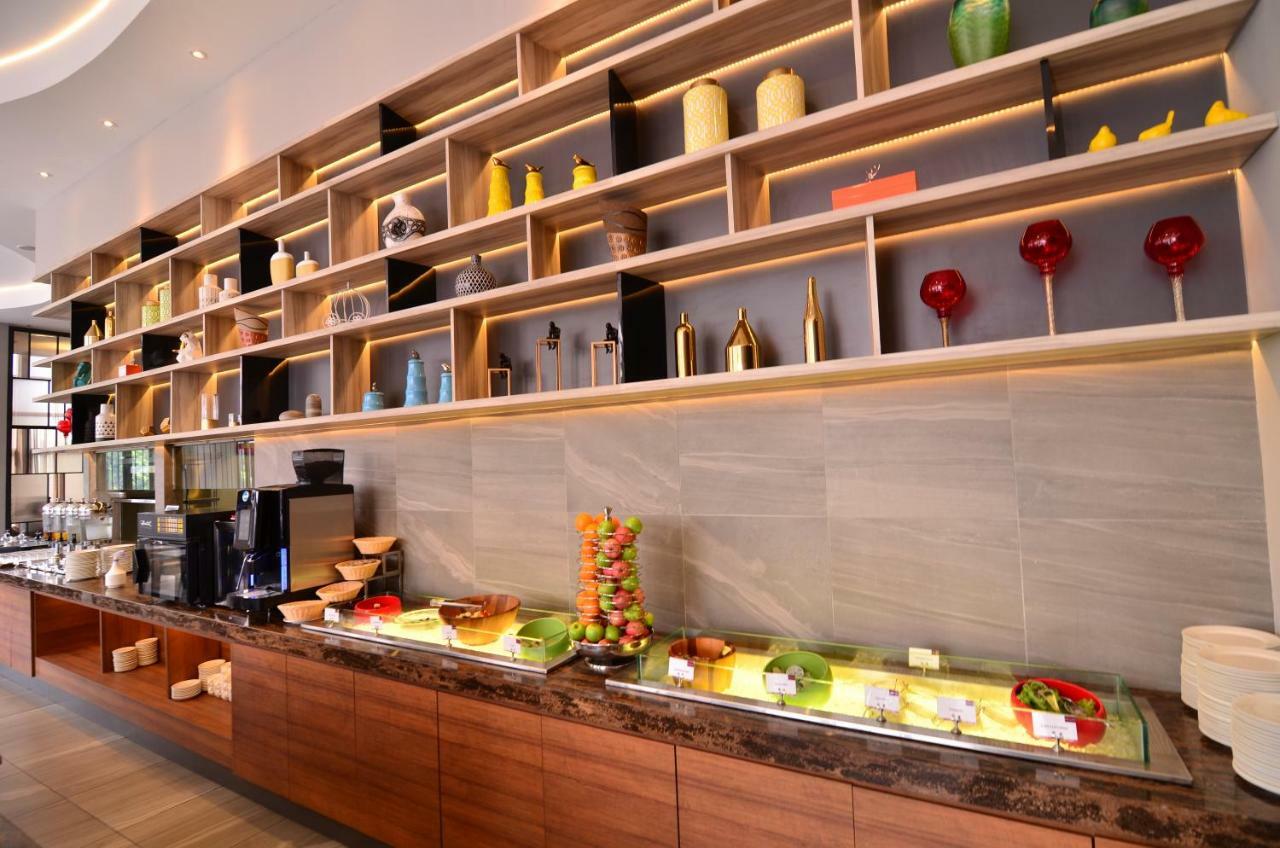 Mercure Selangor Selayang Hotel 4*